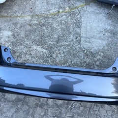 プリウスα 　リヤバンパーの画像