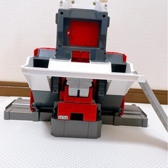 トミカワールド 変形出動！ビッグファイヤー＆コマンドステーションの画像