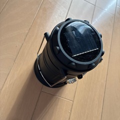 ソーラーパネル　災害時用懐中電灯
の画像