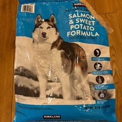 COSTCOカークランドシグネチャー穀物不使用のドッグフードの画像