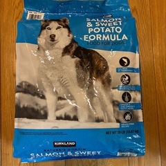 COSTCOカークランドシグネチャー穀物不使用のドッグフードの画像