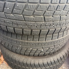 スタッドレスタイヤの画像