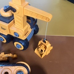 建設トラックの画像