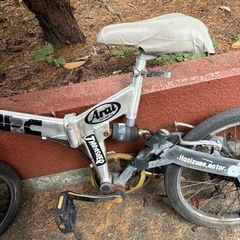 折りたたみ自転車の画像