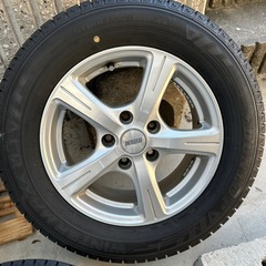 スタッドレスタイヤホイールセットの画像