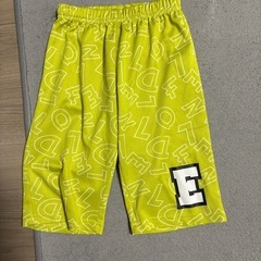 110〜120サイズ、キッズ服の画像