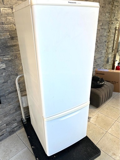 Panasonic 168L 冷凍冷蔵庫 NR-B17BW-W 2018年製　大きめ2ドア冷蔵庫