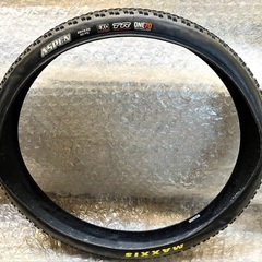 マウンテンバイク用のマキシスのフックワームタイヤマキシス29インチオフロードタイヤ2セットの画像