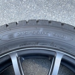 スタッドレスタイヤ、GOODYEAR、215/55/R17の画像