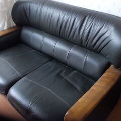 皮のソファの画像