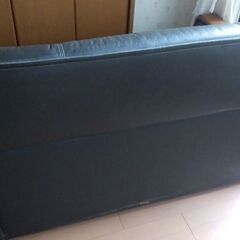 皮のソファの画像