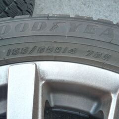 【中古】2024年製 155/65/R14 ダイハツ タント L375S スタッドレスタイヤ スタッドレス ホイール付 4本セット 軽自動車 グッドイヤー アイスナビの画像
