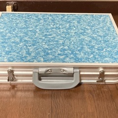 📼小さい折り畳みテーブルの画像