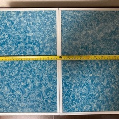 📼小さい折り畳みテーブルの画像