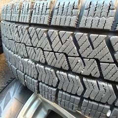 軽自動車用スタッドレスタイヤホイール付きの画像