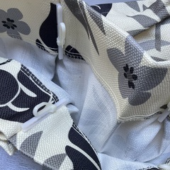 遮光カーテンとレースカーテンの４枚セットの画像