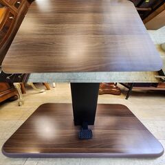 昇降テーブル ペダル式 一本脚 ダイニングテーブル センターテーブル デスク ブラウン ★幅119.5㎝×奥行74.5㎝×高さ54.5～70.5㎝ ★近隣配送無料 買取帝国 朝霞店の画像