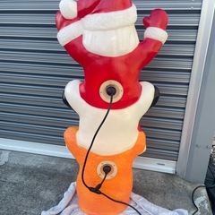 クリスマス サンタ オブジェ イルミネーション ライトアップの画像