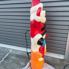 クリスマス サンタ オブジェ イルミネーション ライトアップの画像