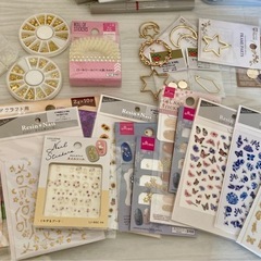 【取引中】ネイルグッズ//エンボスヒーター/レジンパーツ/シリコンモールドなどの画像