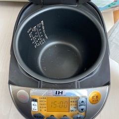 炊飯器の画像