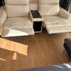 ジモティー特別価格🉐 N1196★電動リクライニングソファー★ソファー★幅1890mmの画像