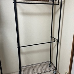ハンガーラックの画像