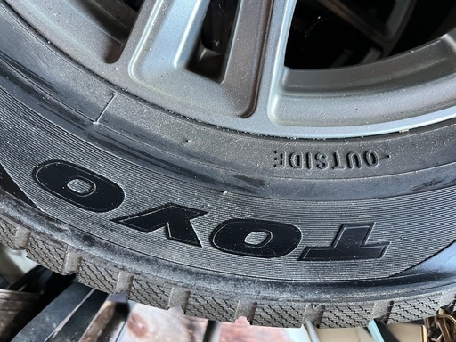 TOYO スノータイヤ　ホイール付き　4本セット