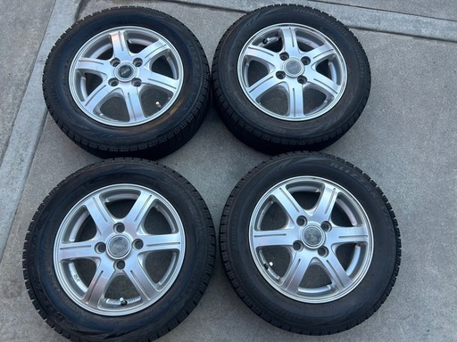 取り引き中　スタッドレス　ブリザック　軽自動車