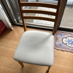 ダイニングチェア　2脚
の画像