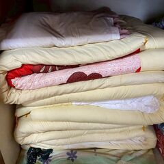 布団大量の画像