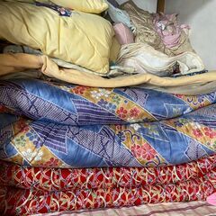 布団大量の画像