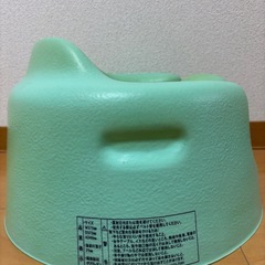  赤ちゃん座椅子　BUMBO バンボ　の画像