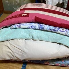 布団大量の画像