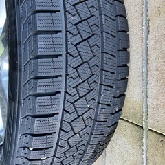 225/65R17 PIRELLI スタッドレスタイヤ4本の画像