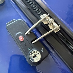 スーツケースLサイズ 中古 ネイビー 鍵付きの画像