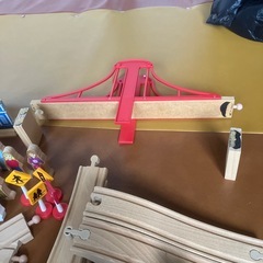 木のレールおもちゃの画像