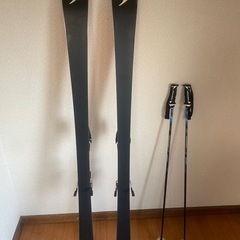 スキー板&ストックの画像