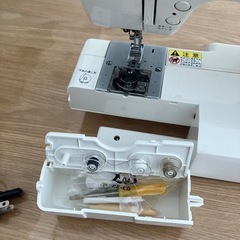 シンガー電動ミシンの画像