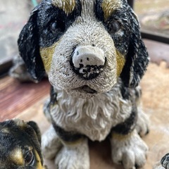 犬の置物　お庭用の画像