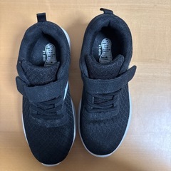 アシックス　男の子　スニーカー22.5cm　　の画像