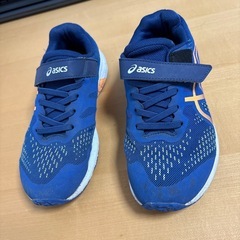 アシックス　男の子　スニーカー22.5cm　　の画像