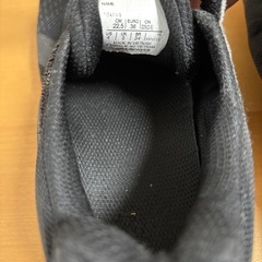 アシックス　男の子　スニーカー22.5cm　　の画像