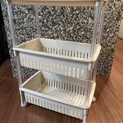 プラスチック製収納ケースの画像