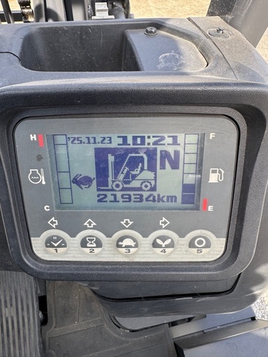 ユニキャリア　フォークリフト　2.5t AT ディーゼル