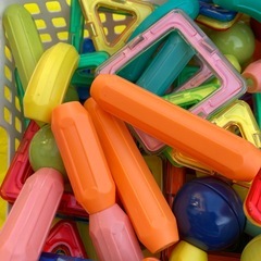 磁石て繋げて！知育玩具の画像