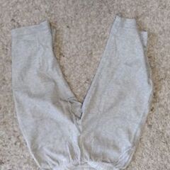 UNIQLO　ユニクロのハーフパンツ　グレー　サイズ165-175位の画像