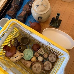 無料　陶器　置物　手彫り置物　壺　花瓶　湯呑み　まとめての画像