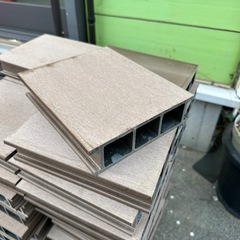 ウッドデッキ　切れはしの画像