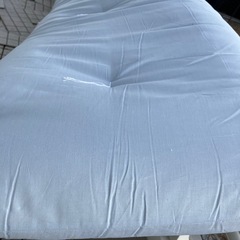 フカフカ敷布団の画像